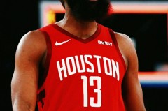 NBA赛场风云：东契奇伤退火箭取胜，安东尼点评关键球员，詹姆斯展现领袖风采